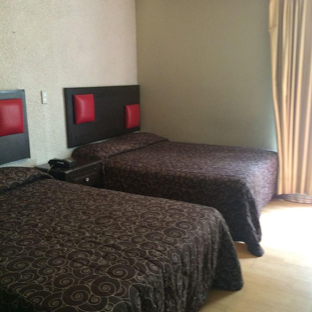 Hotel Colon Express Guadalajara Extérieur photo