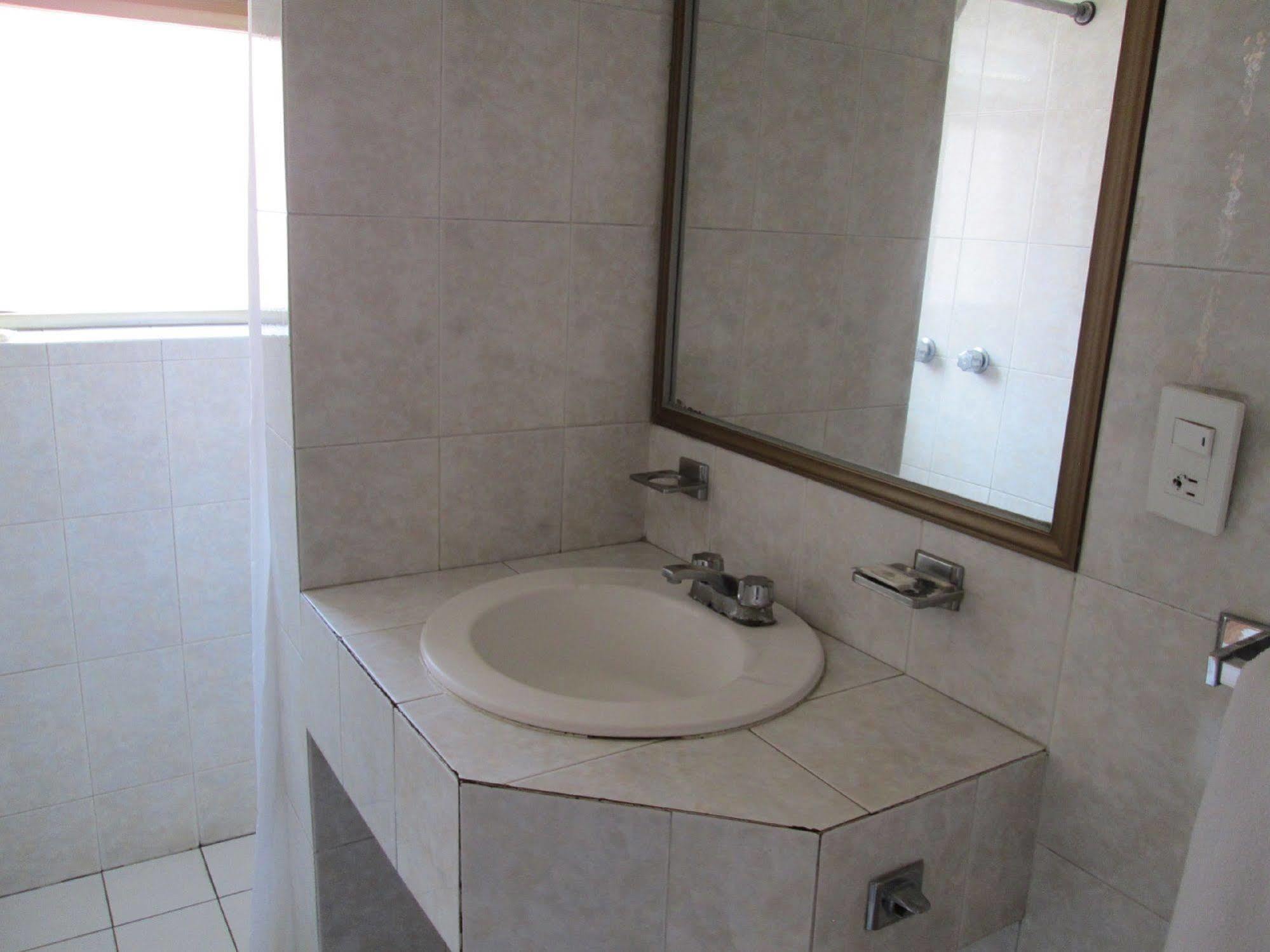 Hotel Colon Express Guadalajara Extérieur photo
